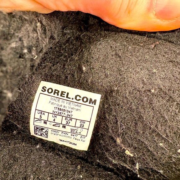 Kids size 5 Sorel Camouflage Green and Black Waterproof Boots - Picture 3 of 6